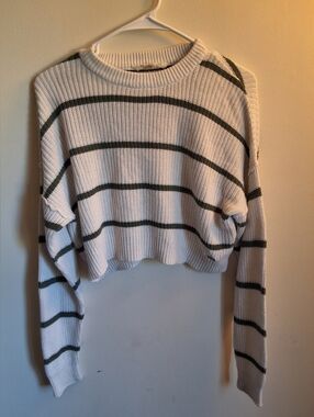 Aéropostale Striped Boho Crop Knit Sweater White Olive Small